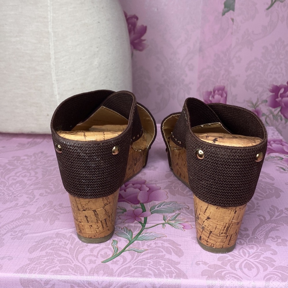 🌹 Montego Bay Club 🌹 NWOT Brown Corkscrew Slip On Platform Wedge Sandals - Picture 4 of 10